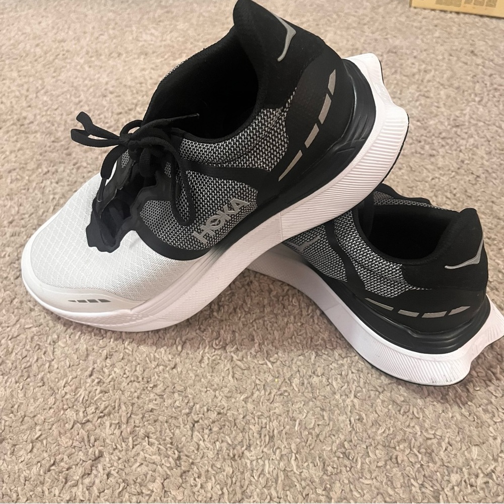 HOKA Unisex Transport X Shoes
 women 10.5/men 9.5